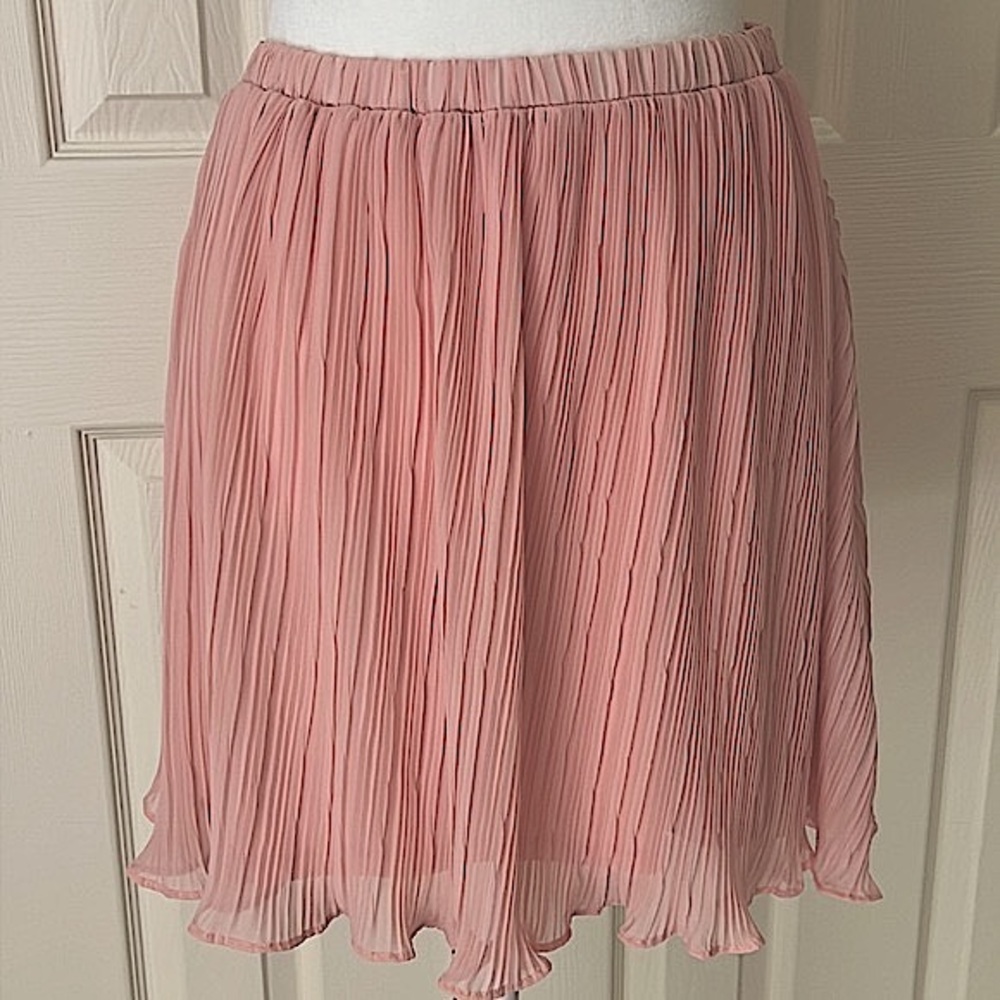 Lush-Women’s Pleated Mini Skirt